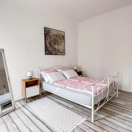 Apartment Main Square Pula