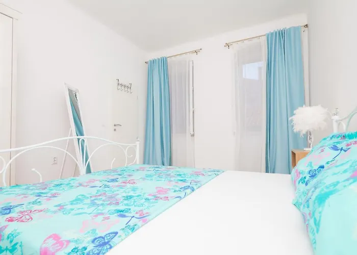 Main Square Lejlighed Pula