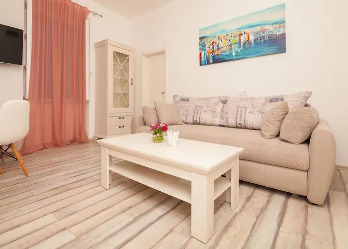 Main Square Apartman